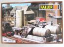 FALLER 1201157 HO - Entrep�t d'huile avec poste � gaz-oil et grue d?alimentation d?huile