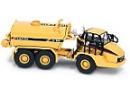 Tracteur articul� avec citerne � eau