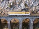 Locomotive type BB 66702 livr�e chamois �p V de la SNCF