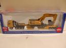 Tracteur Man avec semi surbaiss� et Liebherr 974