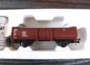 wagon tombereau charg� de gravats