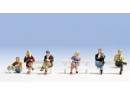 Personnages assis (sans le banc)