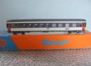 ROCO ref 4223 HO - Voiture corail mixte fourgon SNCF