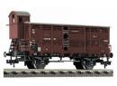 Wagon pour le transport du petit b�tail avec cabine serre frein �p III de la DR