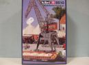 Grue sur portique
