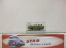VW T2 camping car vert et cr�me avec malle avant