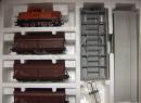 Coffret avec loco et wagon tr�mies auto d�chargeables