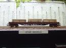 Jouef ref 6755 HO - Wagon plat ridelles basses et ranchers avec chargement �p IV SNCF
