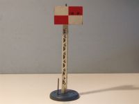 Photo 1/3 : une boite avec s�maphore rouge et vert une boite avec s�maphore rouge et carr�