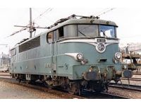 Photo 1/1 : La BB 9218 en livre d'origine,  Pau en 1986.WIKIPEDIA