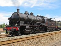 Photo 1/1 : locomotive 140 C 38 du Chemin de Fer Touristique Limousin Prigord en gare de Thiviers (Dordogne) le 12 juillet 2015. (Wikipdia)