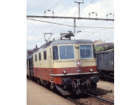 Photo 1/1 : Re 4/4 II en livr�e TEE

Daniel Frauenfelder (Scan J. B�cht./ Rev. 31.7.2016 Peter Alder) � Travail personnel